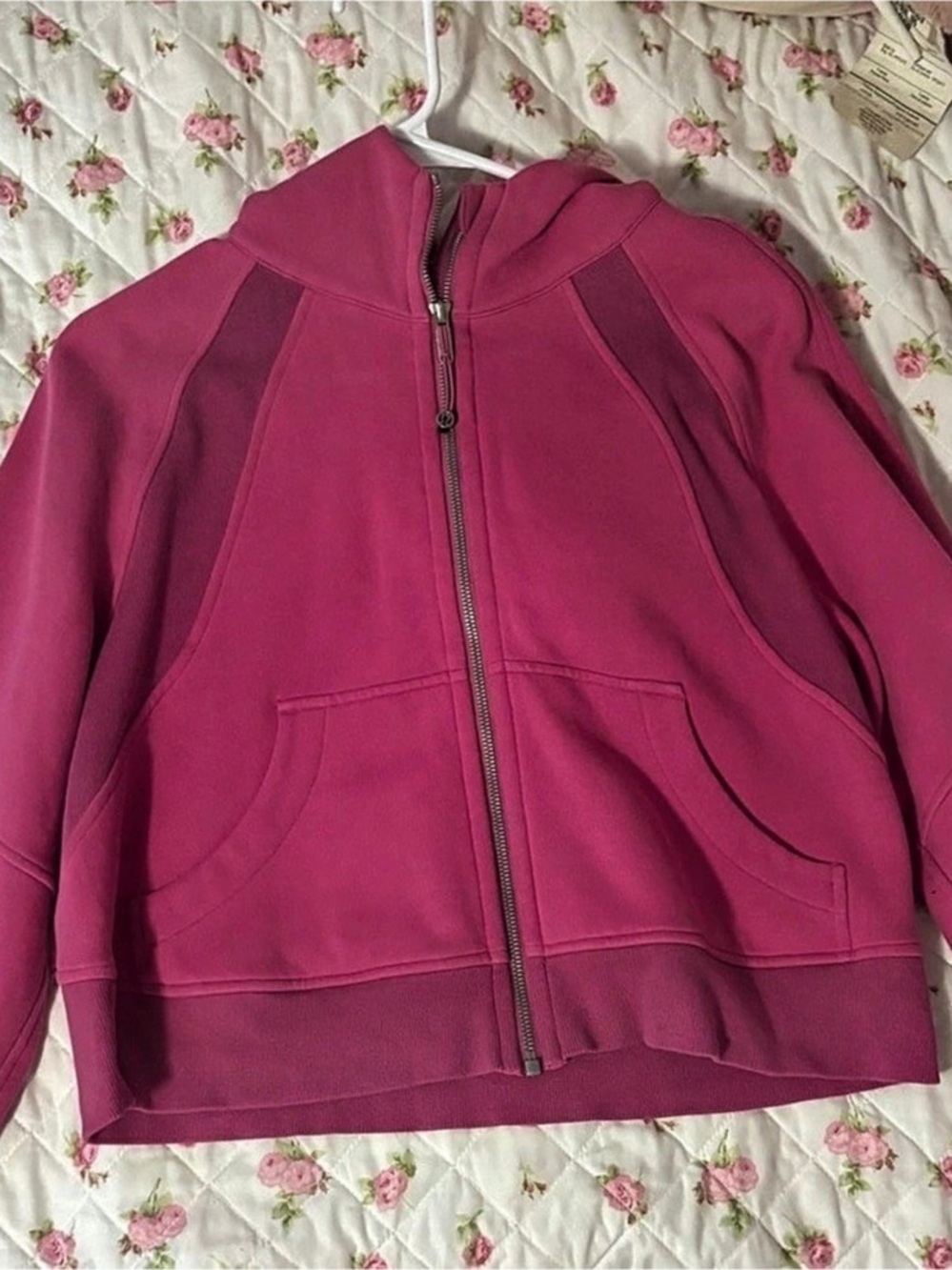 lululemon Scuba  Full-Zip Hoodie sonic Pink
Discontinued